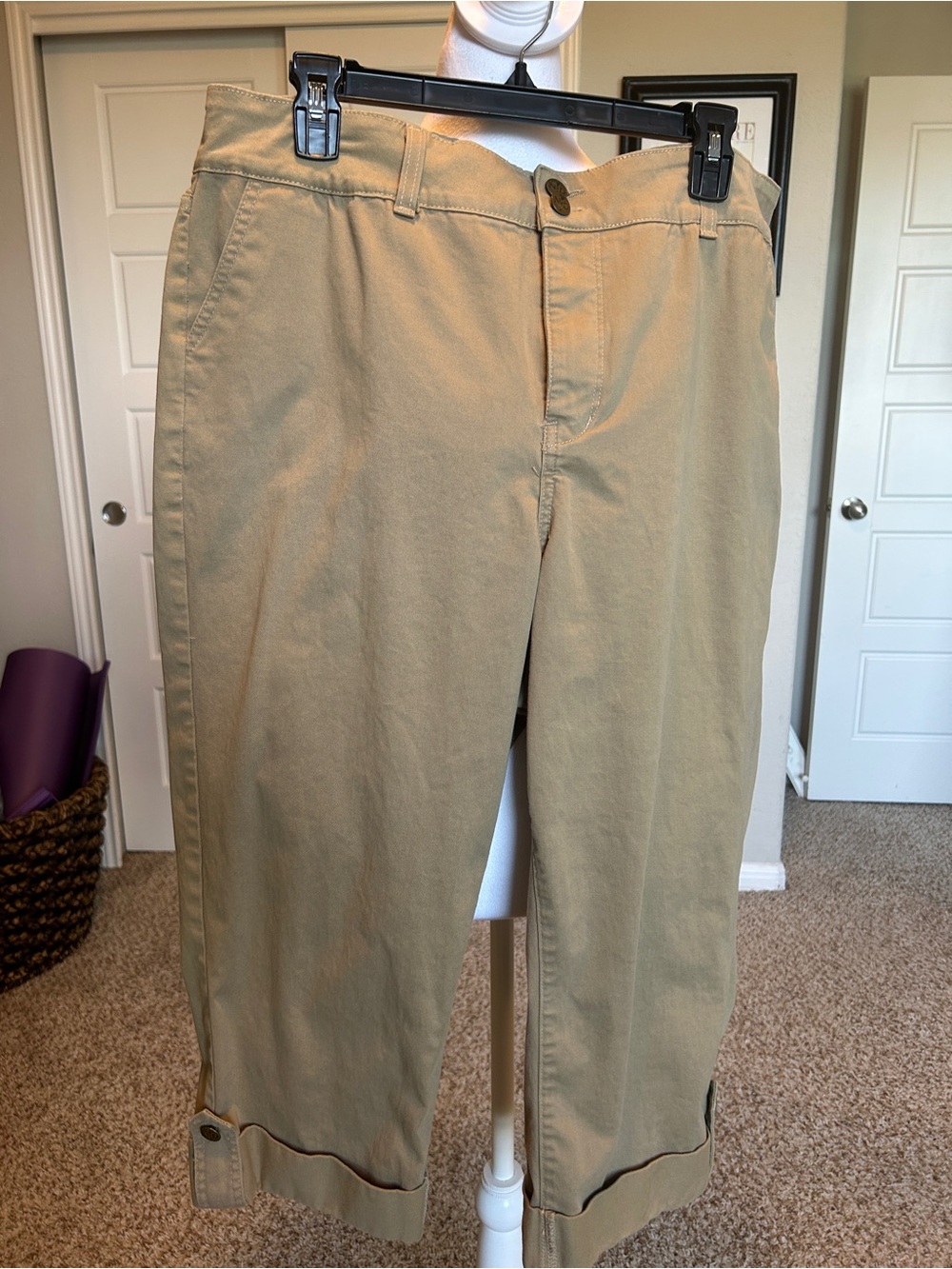 NYDJ Tan Khaki Capri Cropped Pants Lift Tuck Women’s Size 18W
